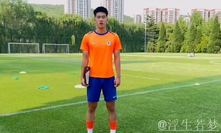 张志雄彭啸荣膺中甲中乙年度青年球员奖