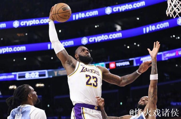 詹姆斯29+8里夫斯38分 浓眉缺阵湖人险胜篮网
